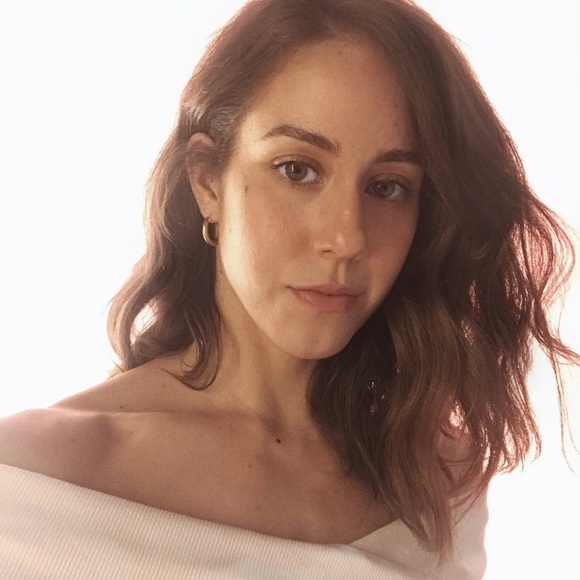 Meet your Posher, Bridget - Picture 1 of 1